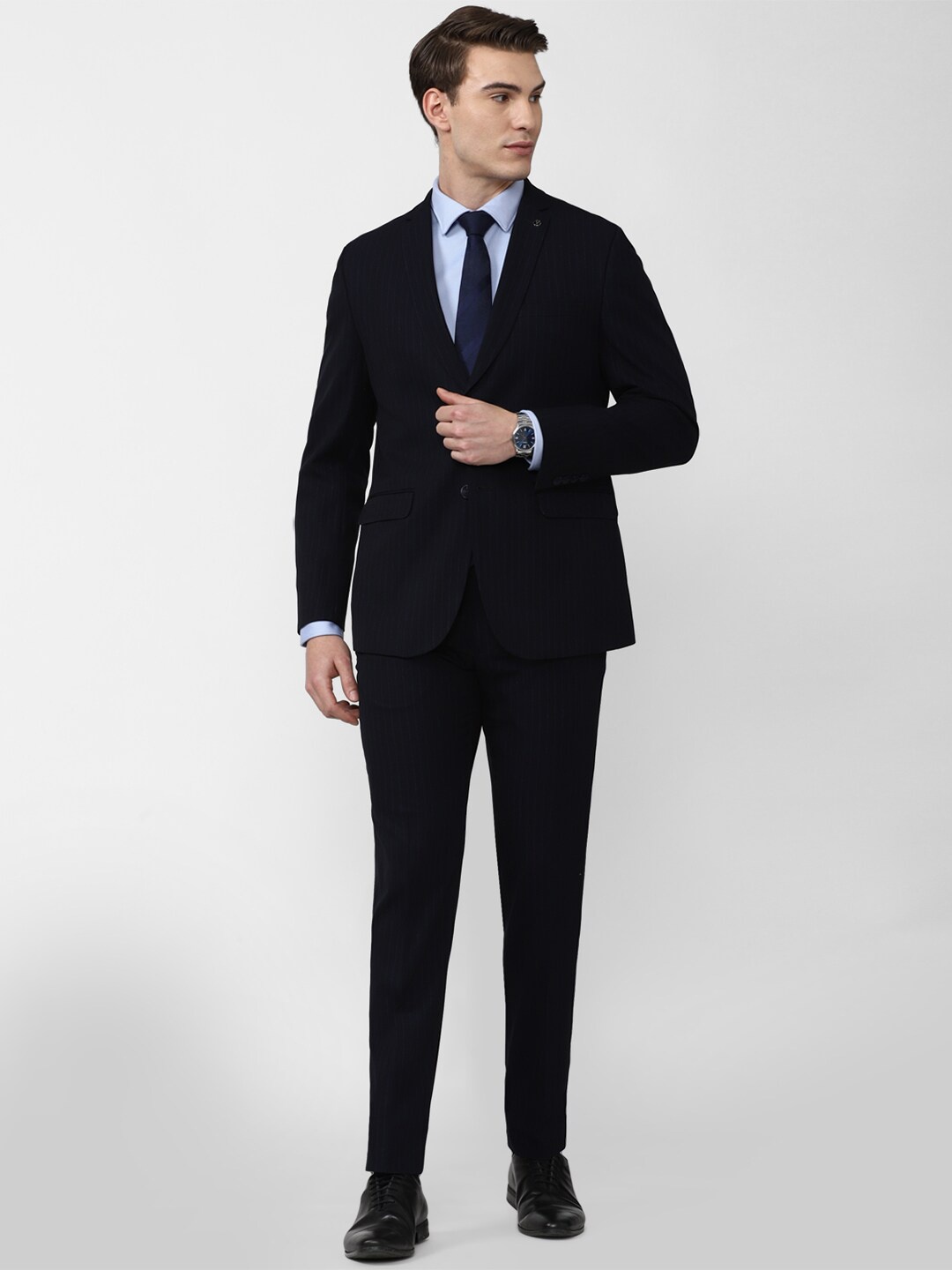 

Van Heusen Men Black Solid Slim-Fit Single-Breasted Two-Piece Formal Suit