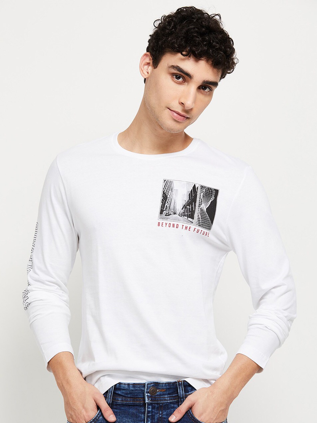 

max Men White Printed T-shirt