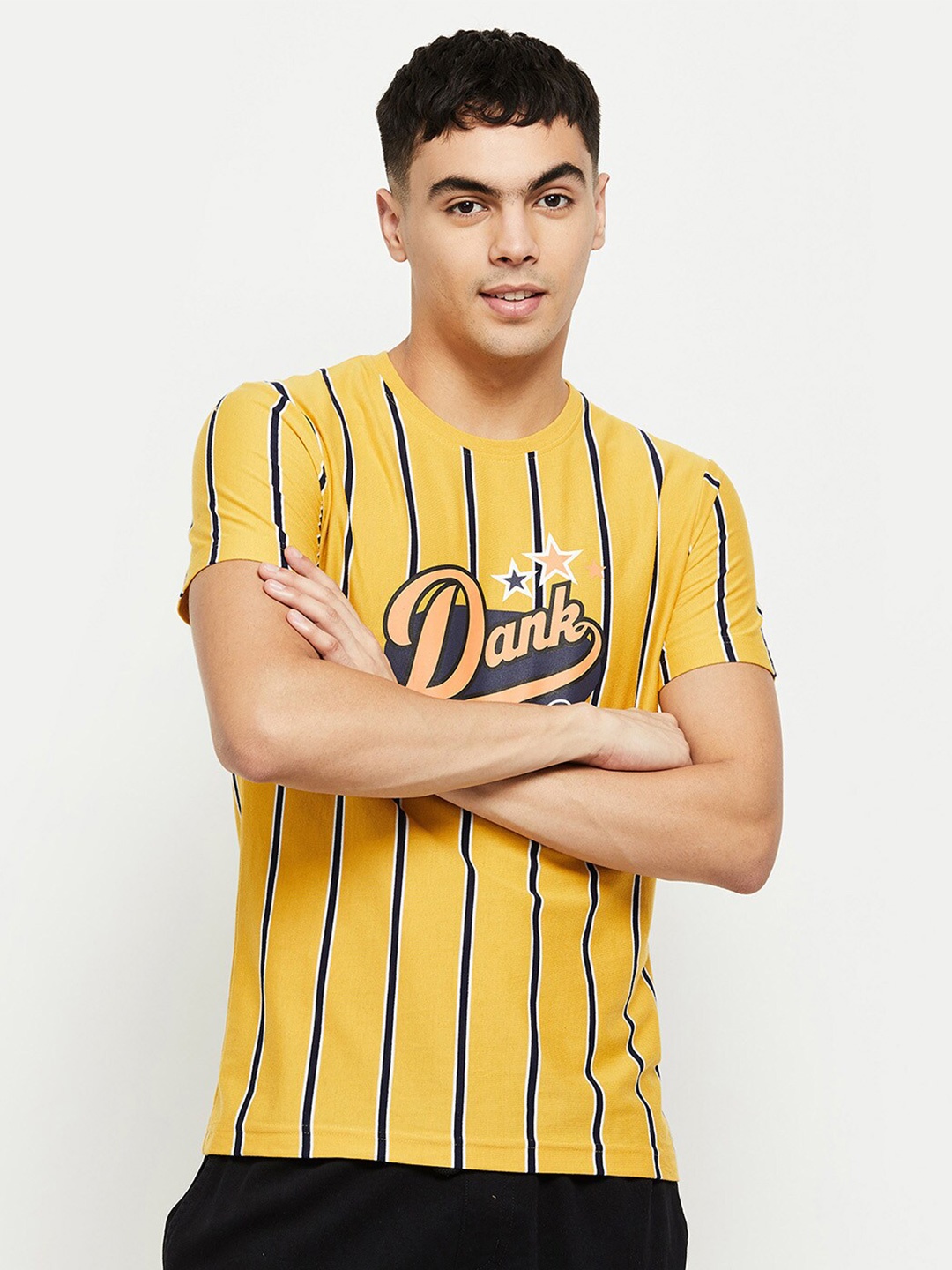 

max Men Yellow Striped and Typography Print T-shirt
