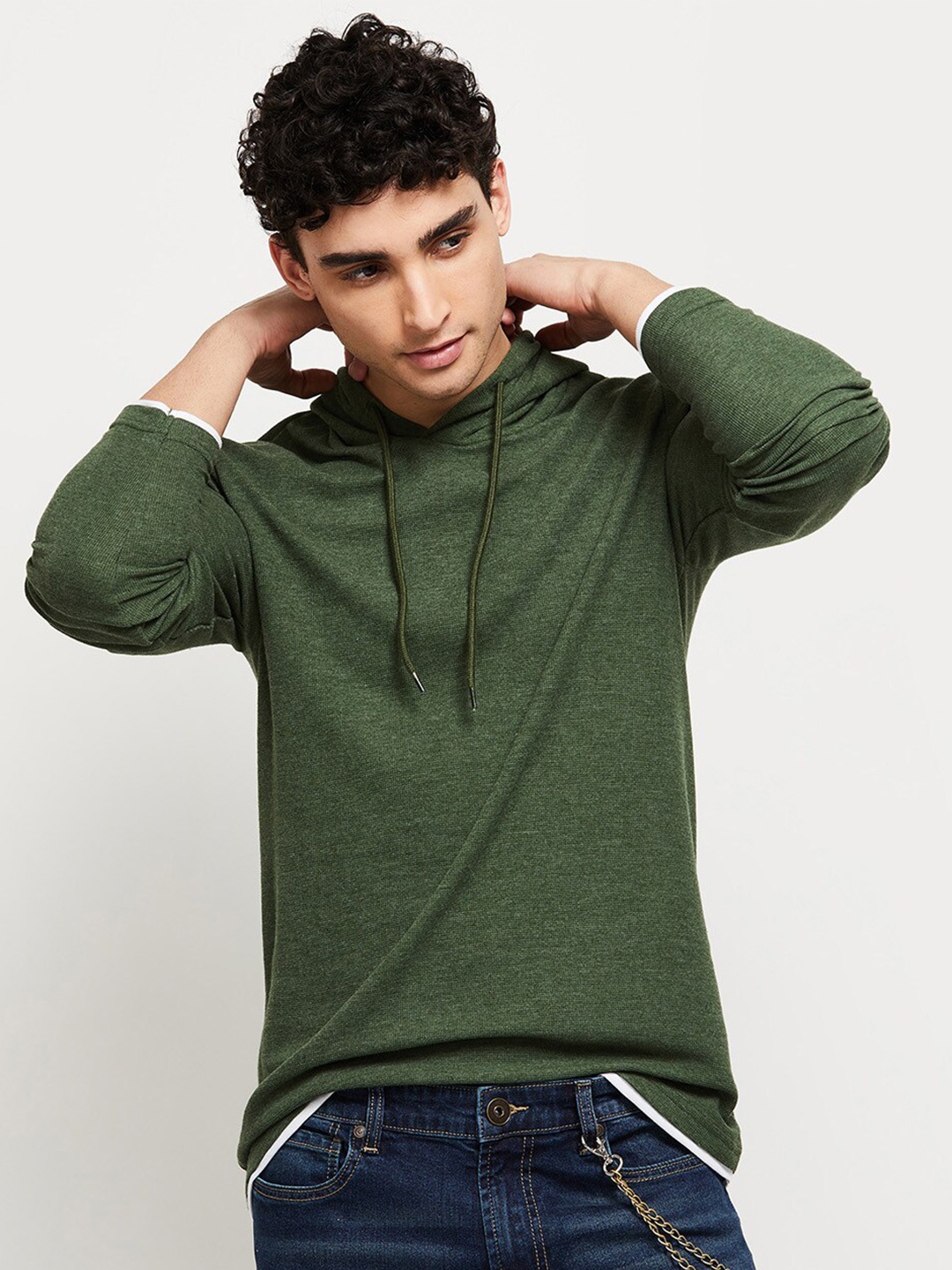 

max Men Green Solid T-shirt