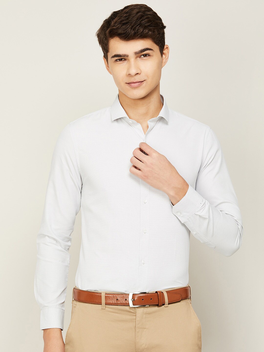 

CODE by Lifestyle Men White Slim Fit Cotton Formal Shirt