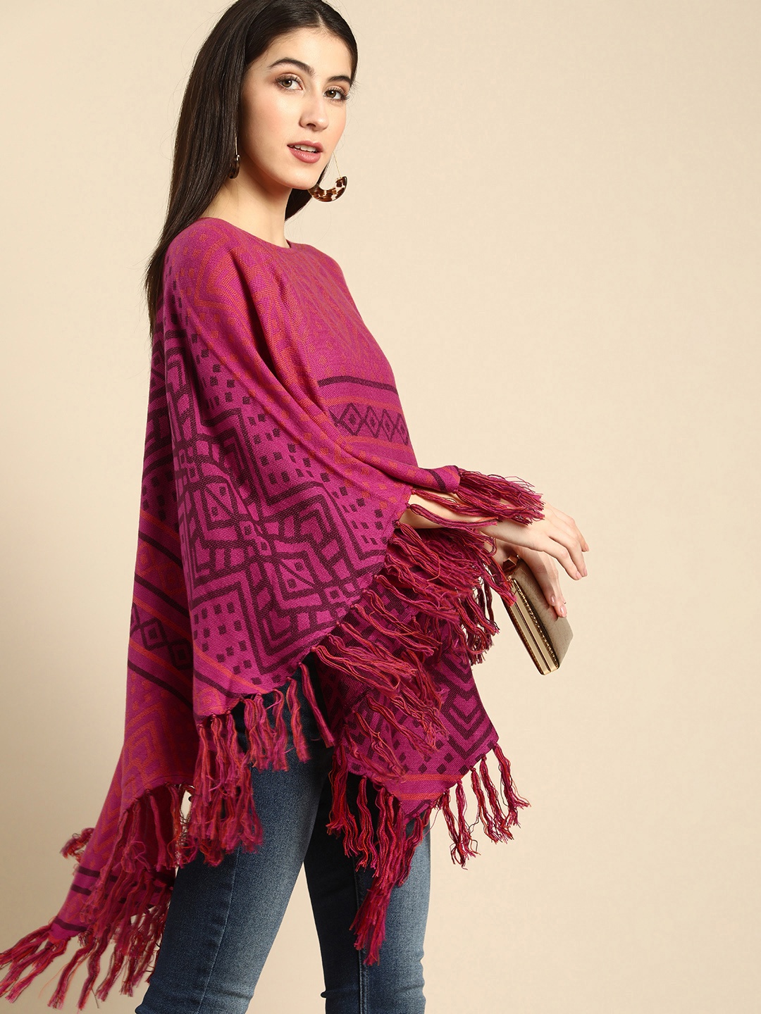 

Anouk Women Pink & Black Printed Poncho