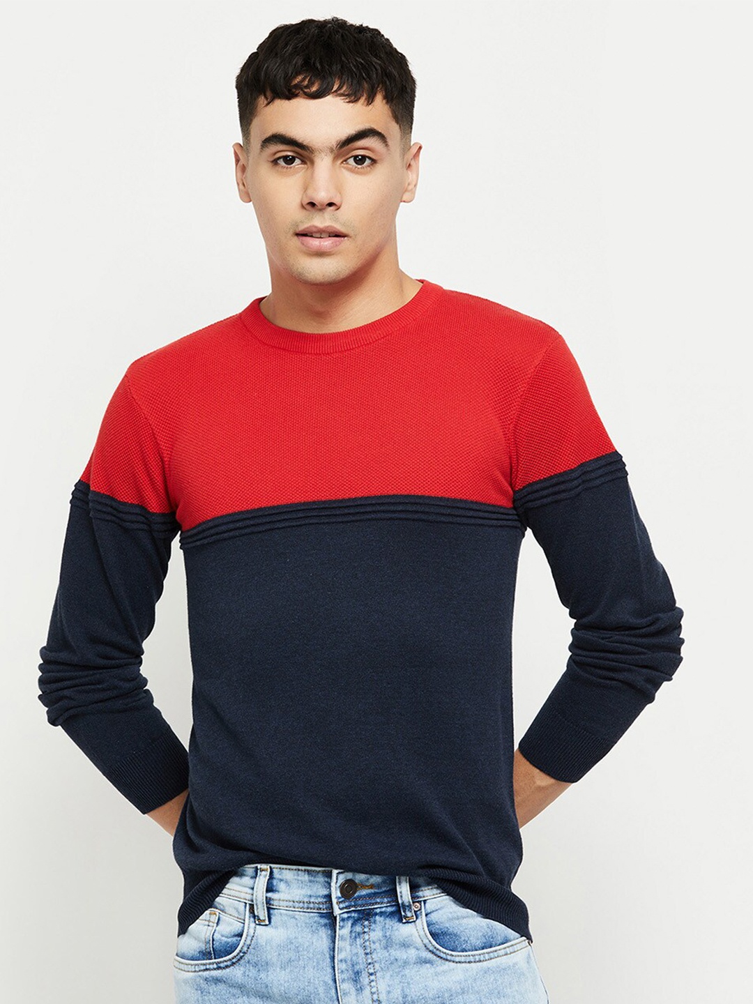 

max Men Red Colourblocked Cotton Sweatshirt