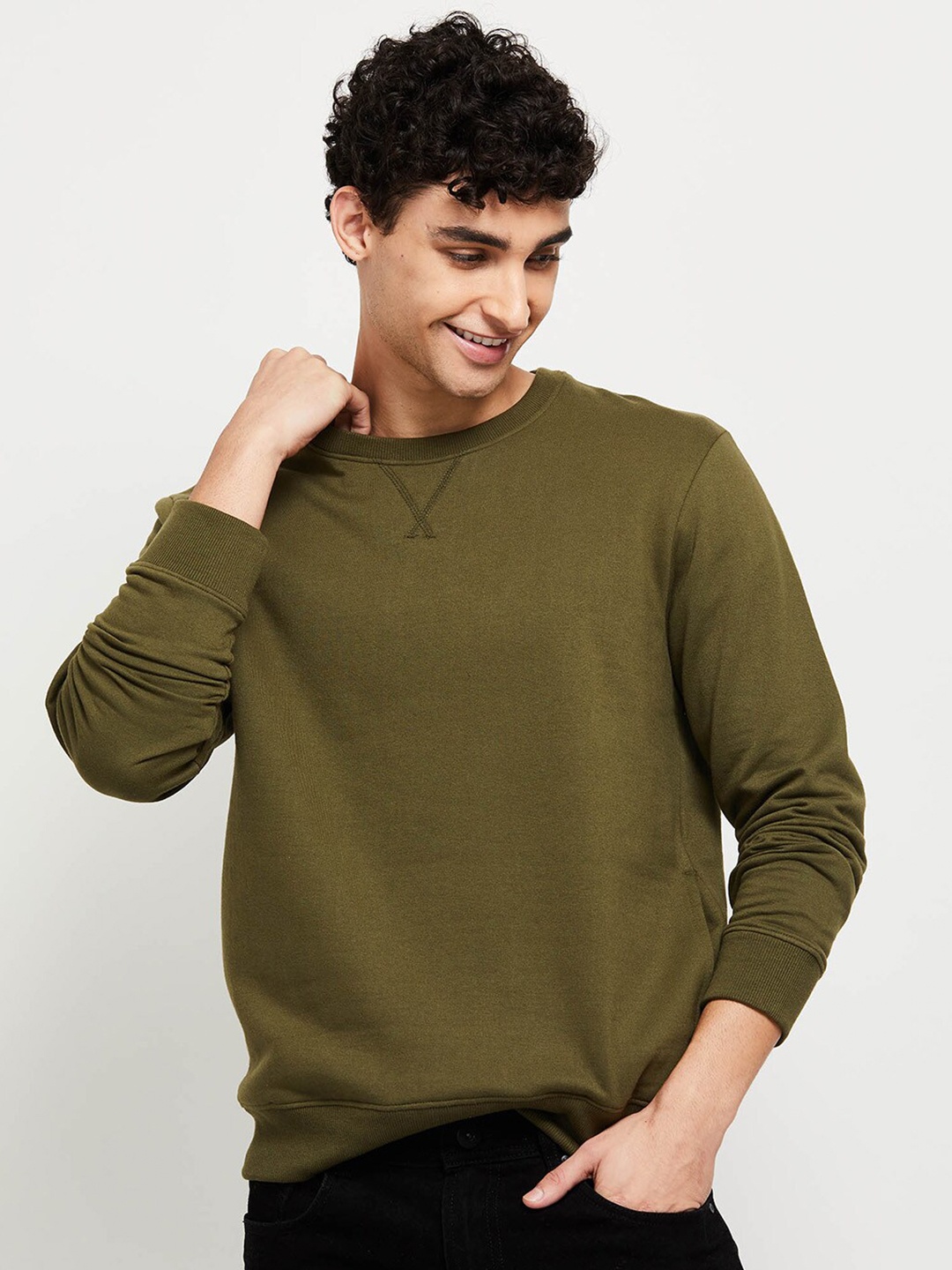 

max Men Green Sweatshirt