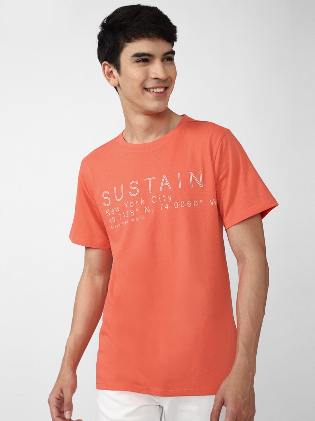 

FOREVER 21 Men Orange Typography Printed T-shirt