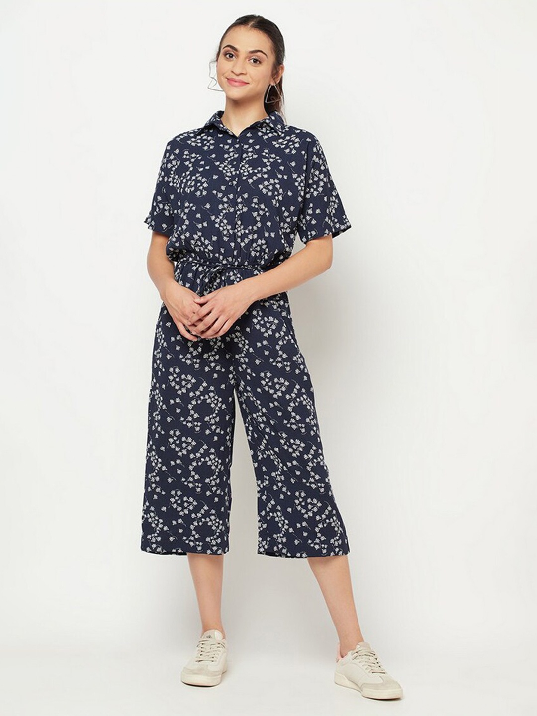 

SQew Women Navy Blue & Off White Printed Capri Jumpsuit