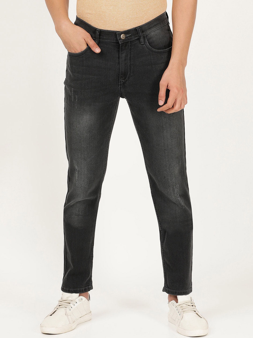 

Lee Men Black Bruce Slim Fit Mildly Distressed Light Fade Stretchable Jeans