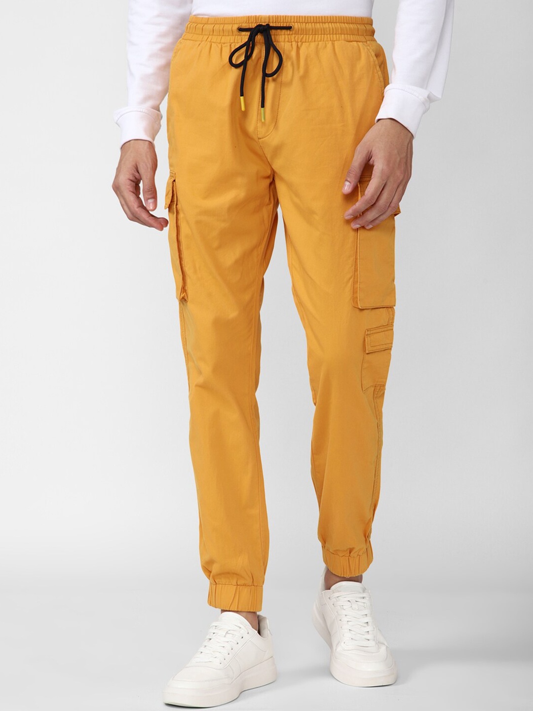 

FOREVER 21 Men Yellow Solid Cotton Joggers Trousers