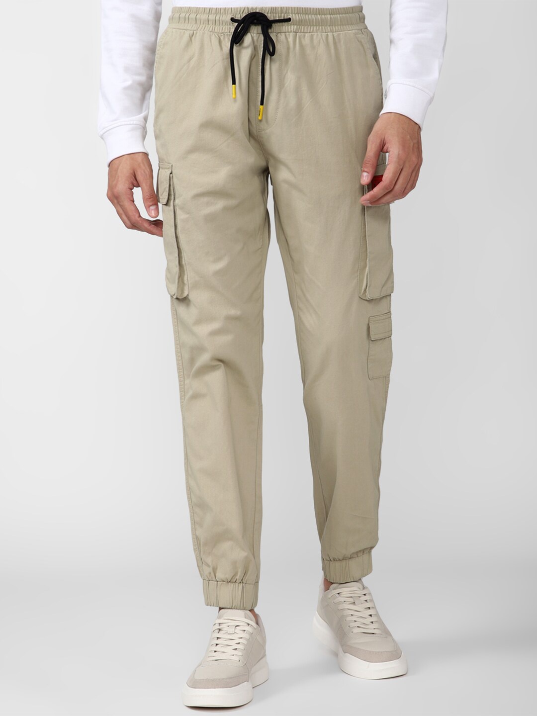 

FOREVER 21 Men Beige Solid Joggers Trousers