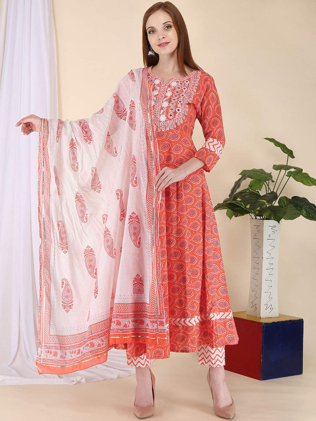 

ERISHA Women Peach-Coloured Ethnic Motifs Printed Pure Cotton Kurta with Pant & Dupatta