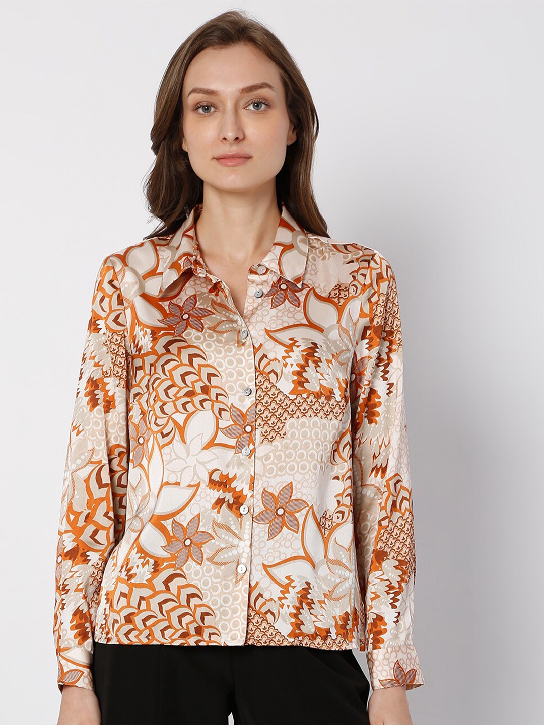 

Vero Moda Women Off White Floral Printed Casual Shirt