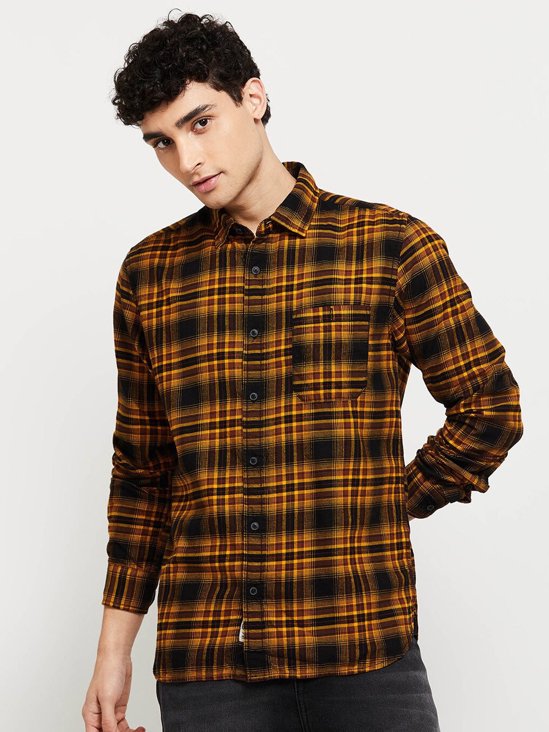 

max Men Yellow Tartan Checks Checked Casual Shirt