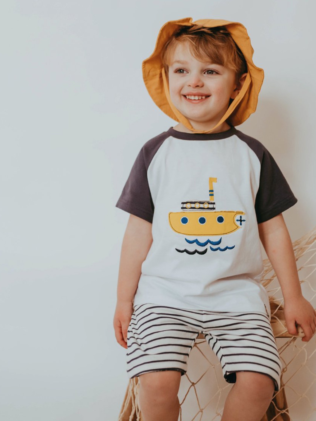 

Lilly and Sid Boys Blue & White Printed Applique T-shirt