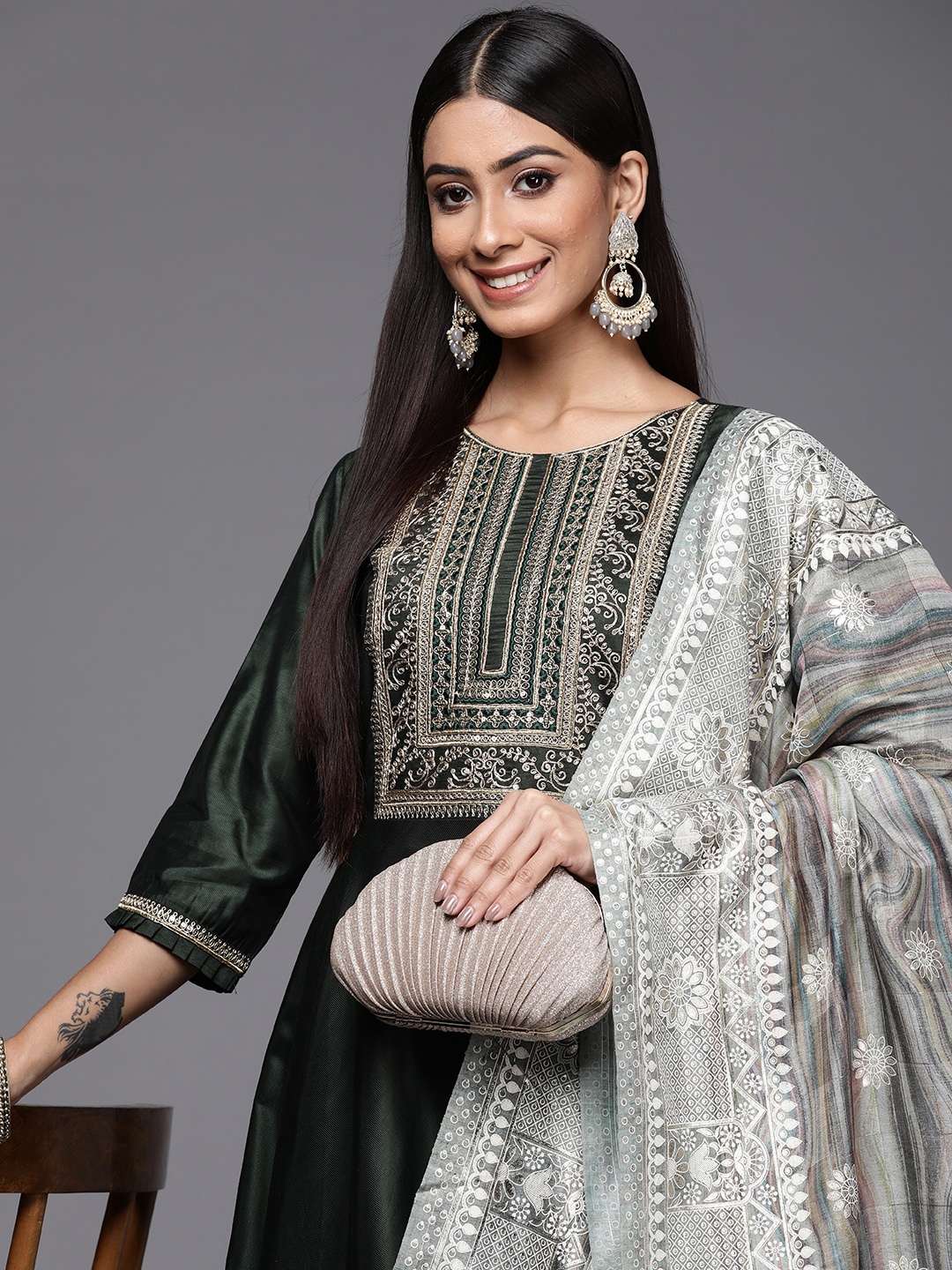 

Indo Era Women Green & Gold-Toned Yoke Design Liva Kurta