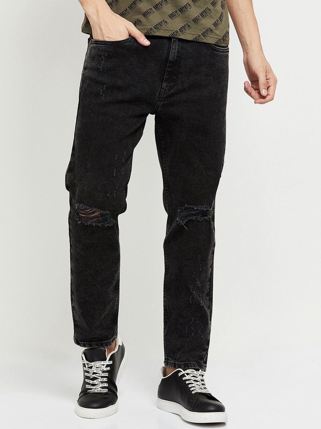 

max Men Black Slash Knee Mid Rise Regular Fit Jeans