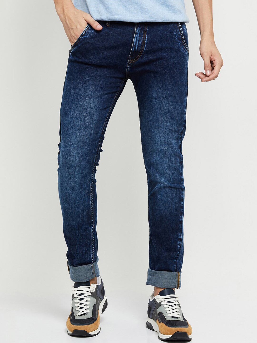

max Men Blue Heavy Fade Jeans
