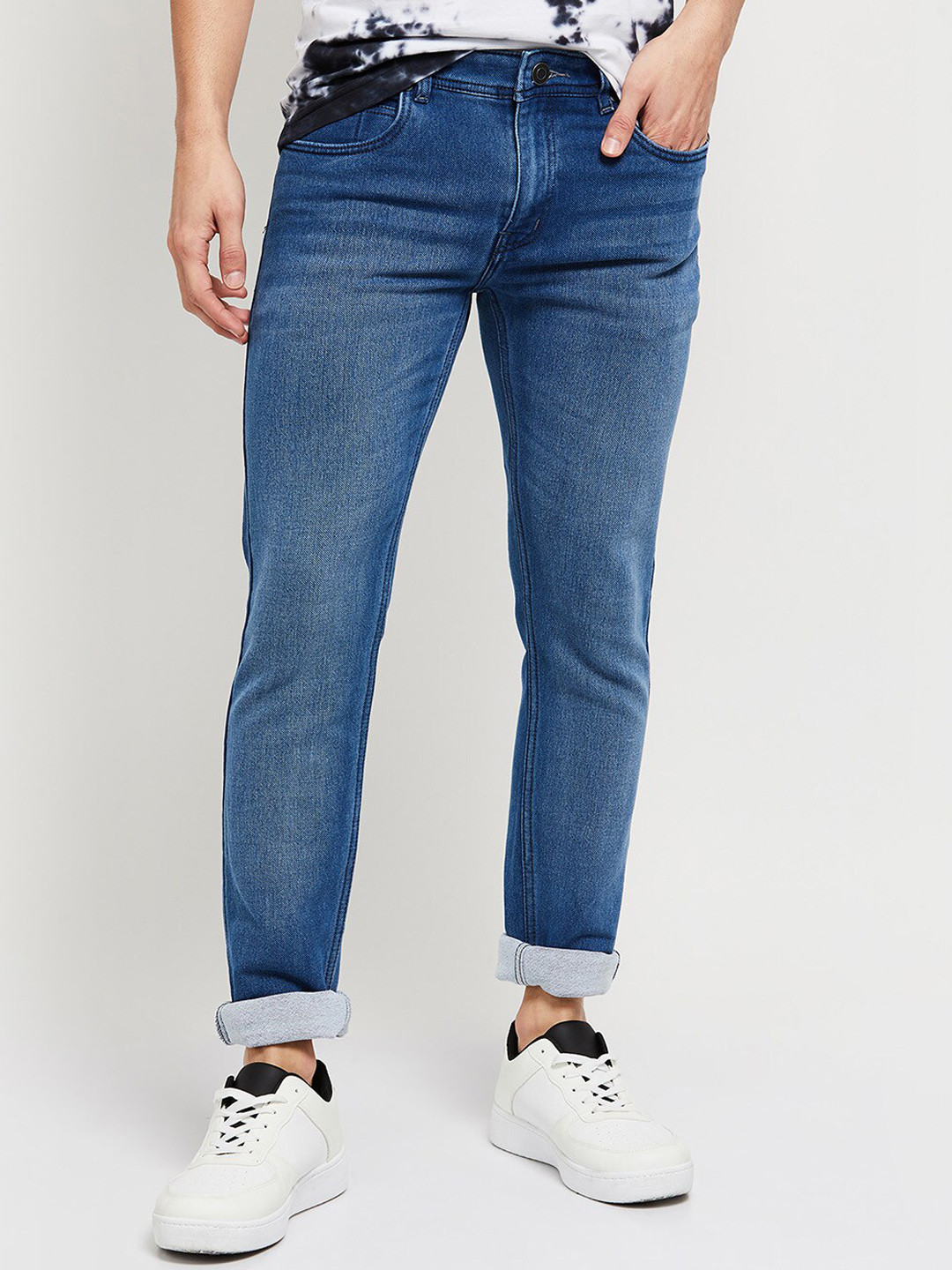 

max Men Blue Light Fade Stretchable Regular Fit Jeans
