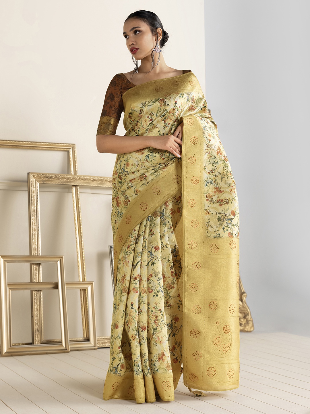 

Soch Beige & Green Floral Zari Silk Cotton Saree With Unstitched Blouse Piece