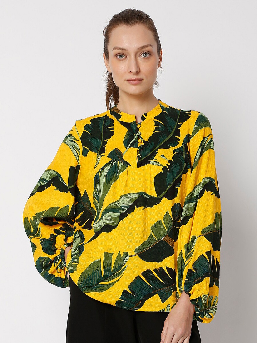 

Vero Moda Yellow & Green Tropical Print Mandarin Collar Bishop Sleeves Tropical Top