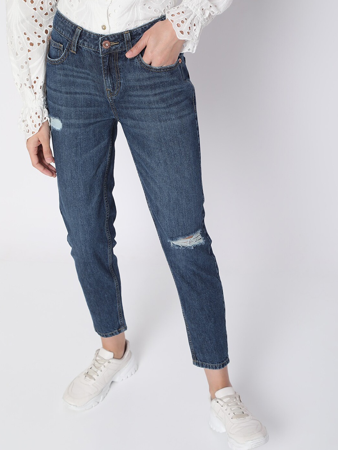 

Vero Moda Women Blue High-Rise Highly Distressed Heavy Fade Stretchable Jeans