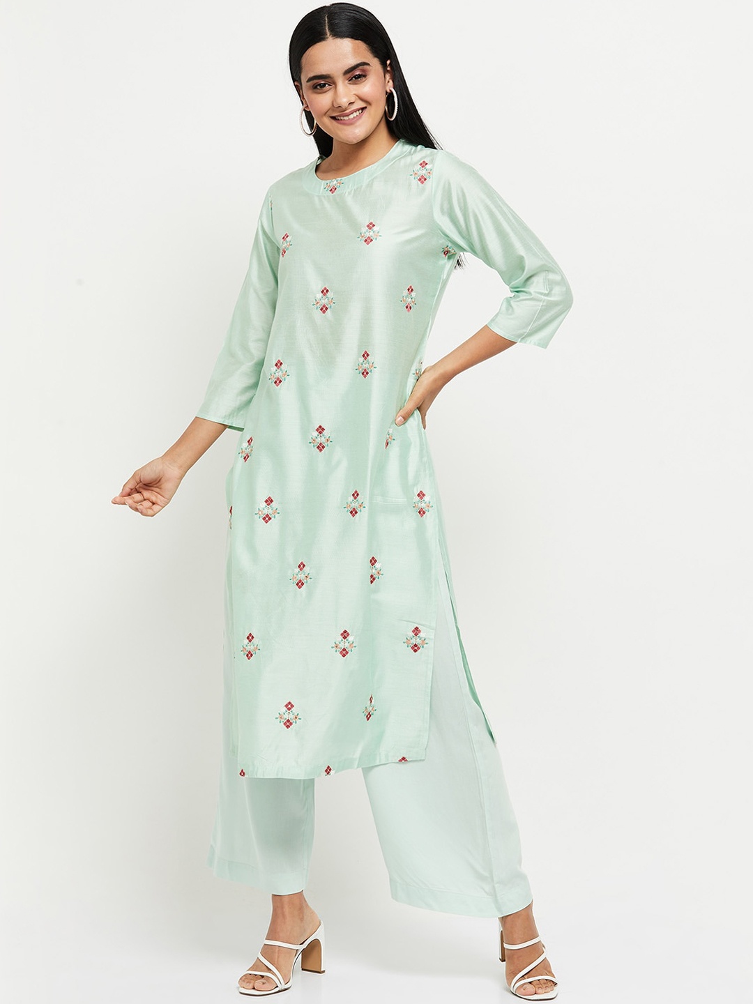 

max Women Sea Green Floral Embroidered Viscose Rayon Kurta