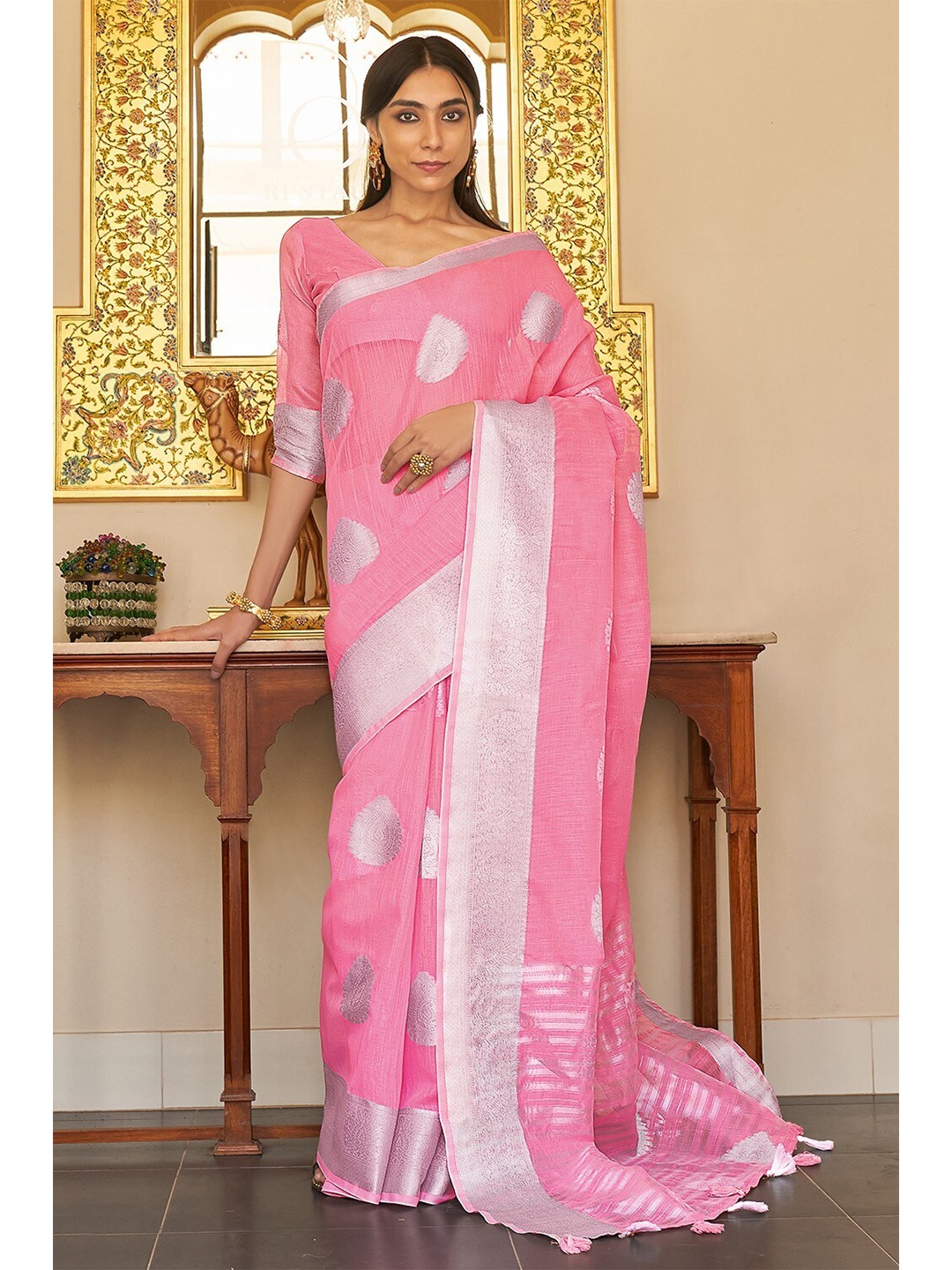 

KARAGIRI Women Pink & Silver-Toned Floral Zari Linen Blend Saree