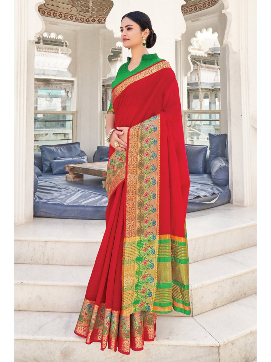 

KARAGIRI Red & Gold-Toned Saree