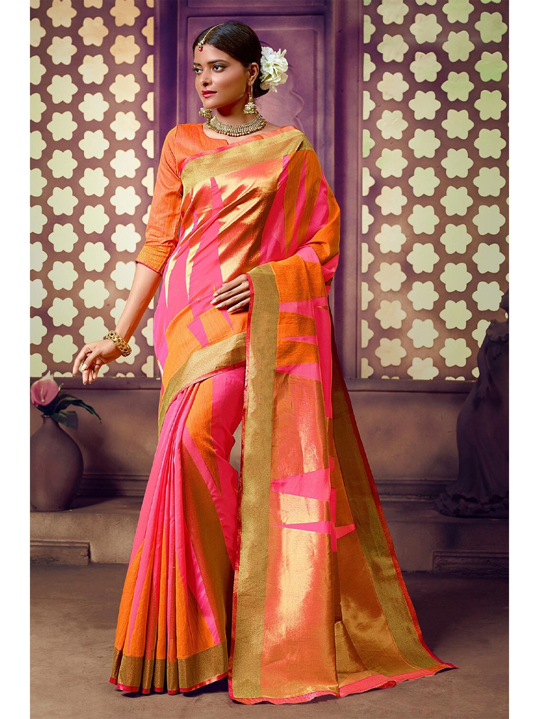 

KARAGIRI Pink & Gold-Toned Woven Design Zari Saree