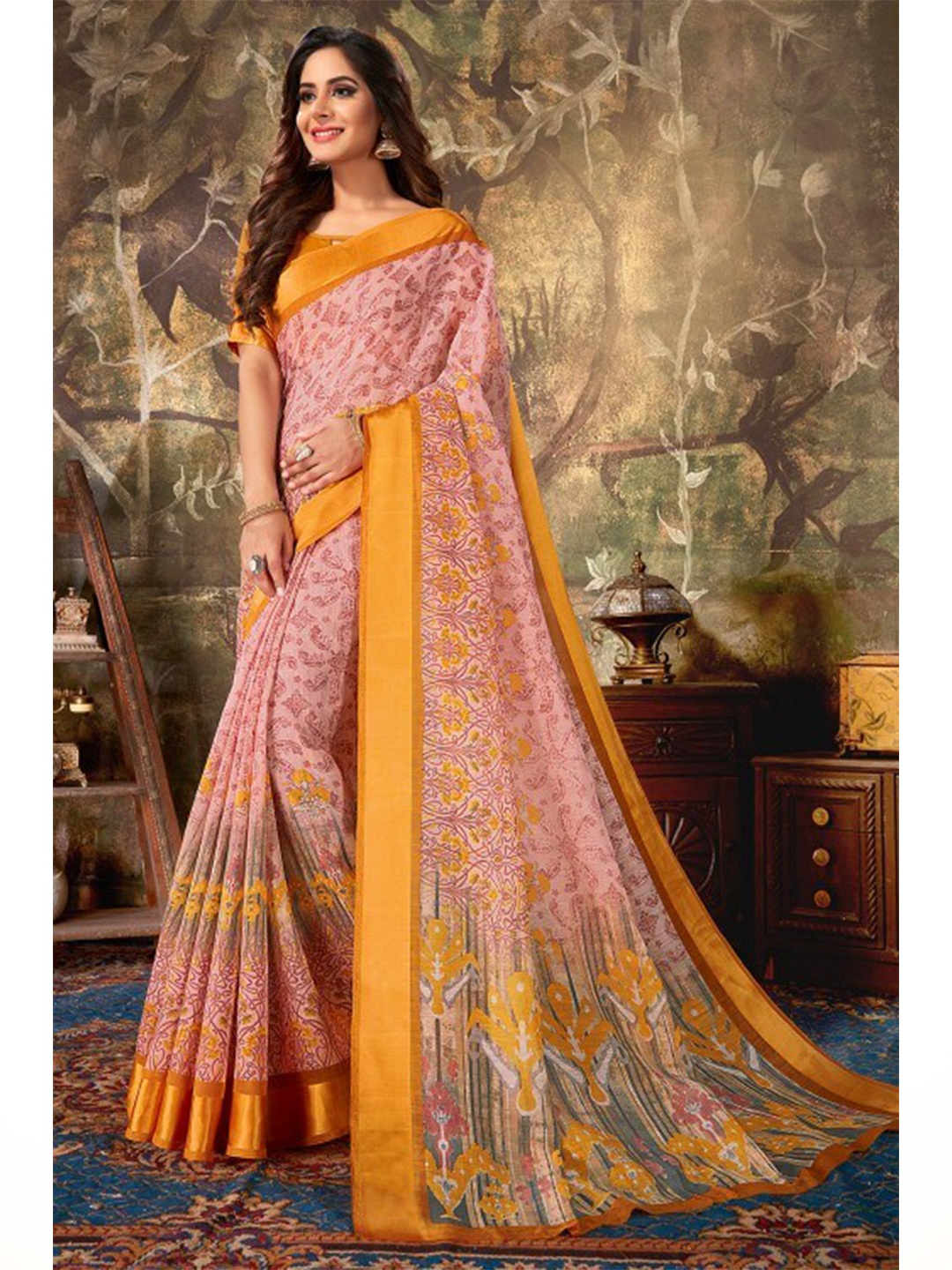 

KARAGIRI Women Peach-Coloured & Gold-Toned Floral Zari Saree