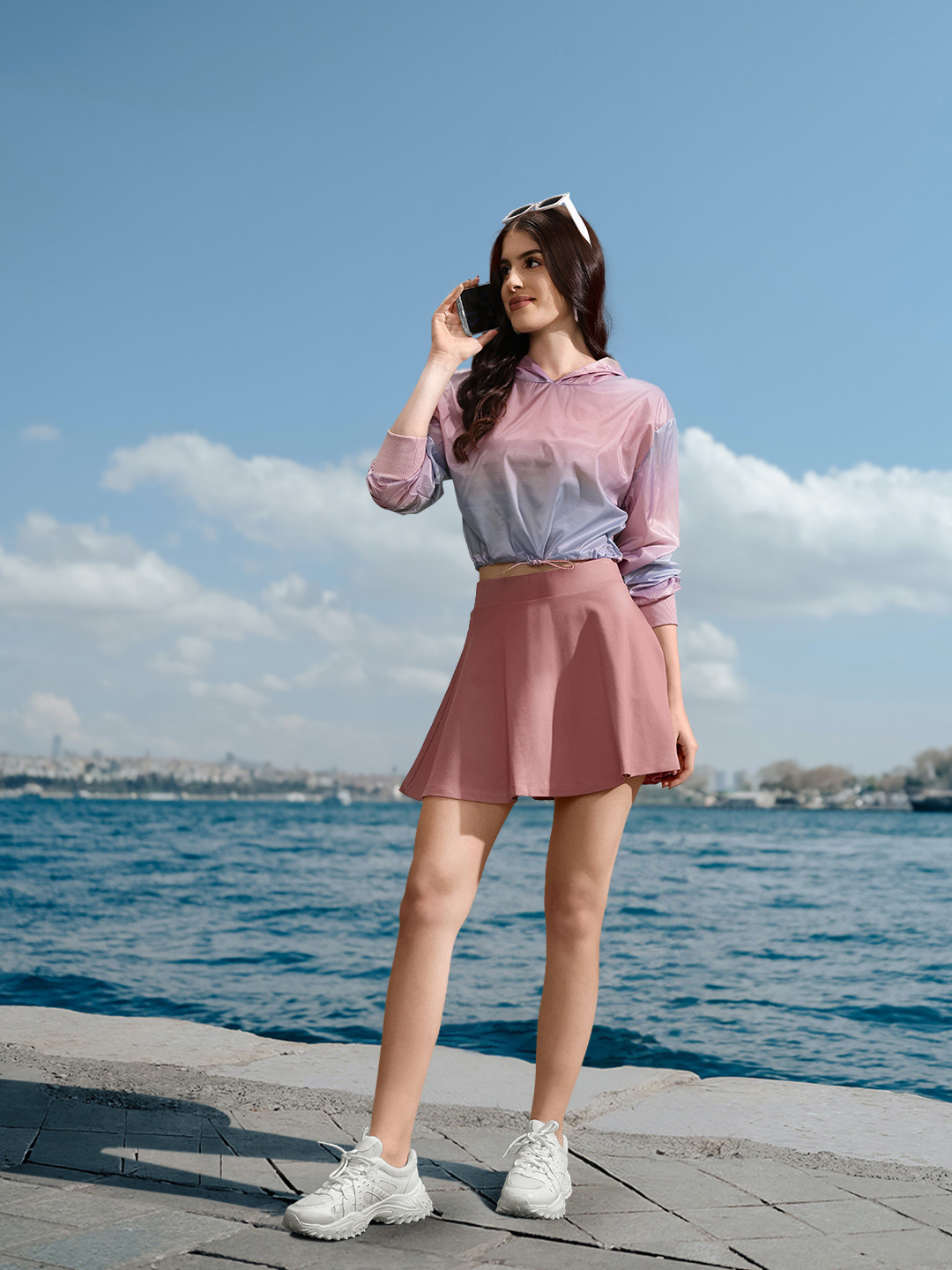 

FOREVER 21 Women Pink Solid Mini Skirts