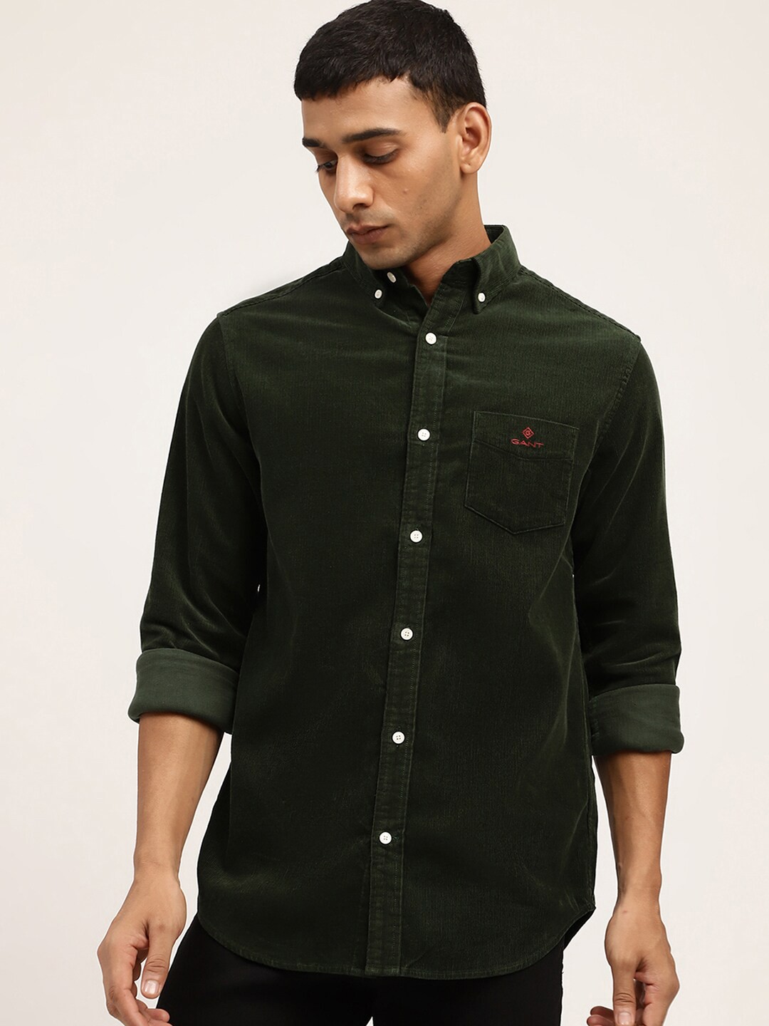 

GANT Men Green Solid Classic Regular Fit Casual Shirt