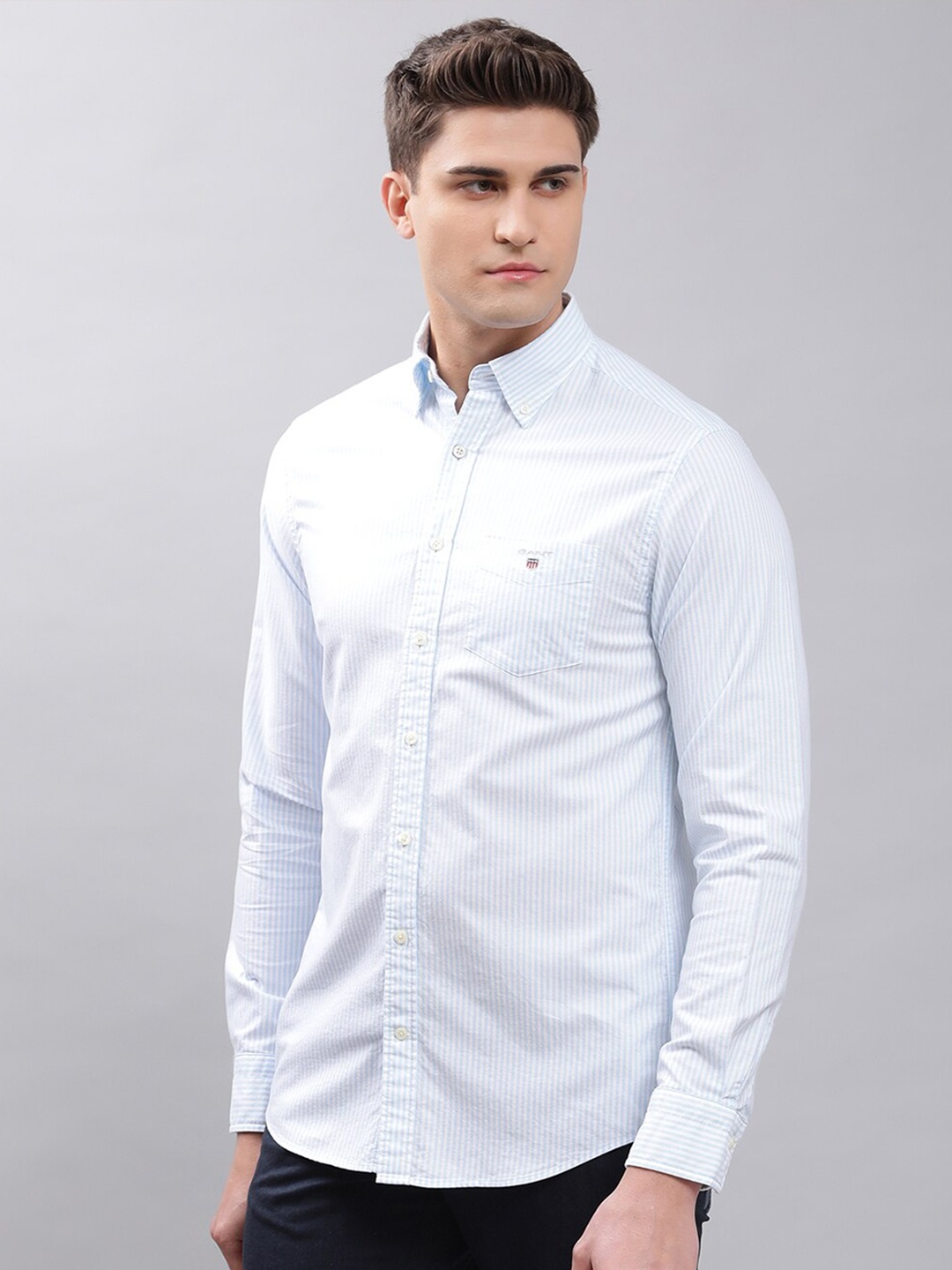 

GANT Men Blue Solid Cotton Classic Casual Shirt