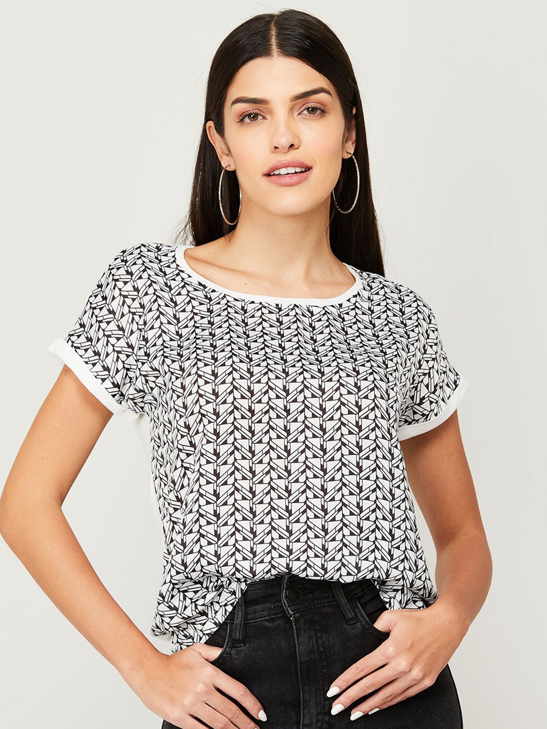 

CODE by Lifestyle Women White & Black Printed Top