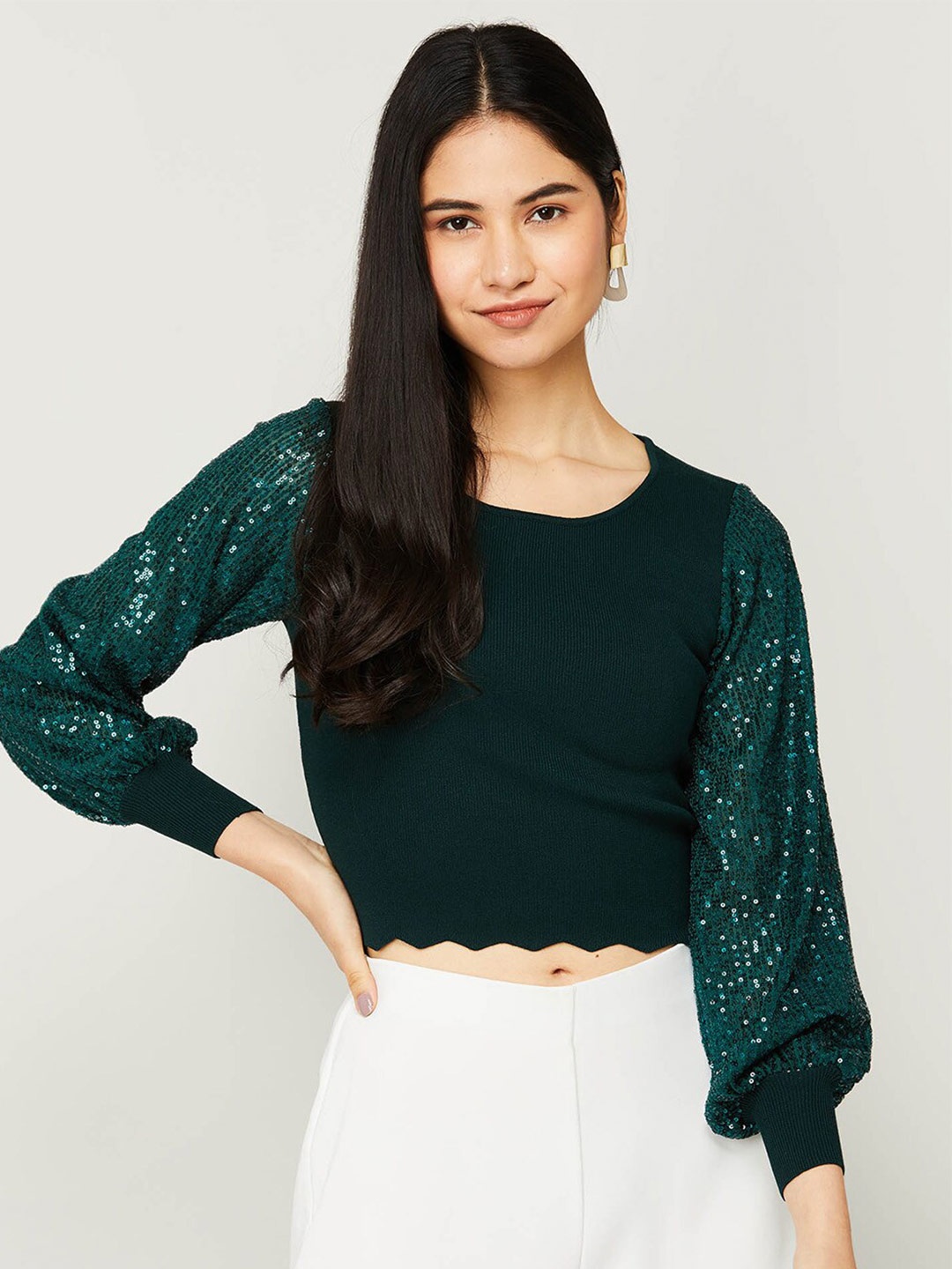 

Ginger by Lifestyle Green Bishop Sleeves Crop Top