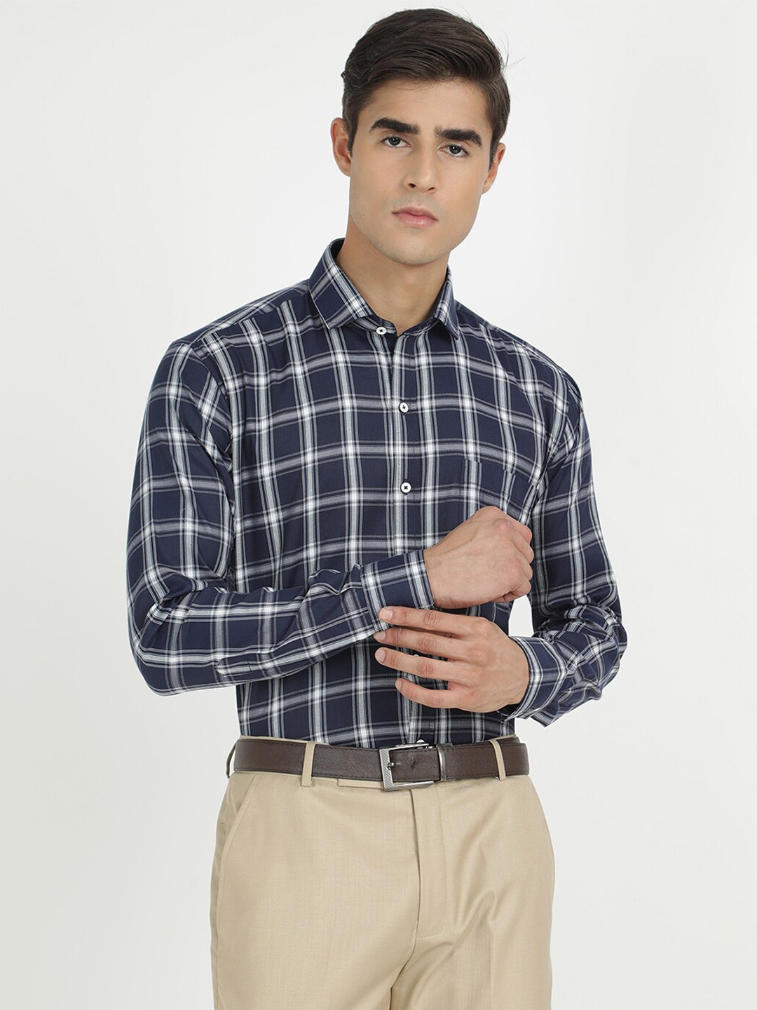 

V2 Value & Variety Men Blue Windowpane Checks Checked Formal Shirt