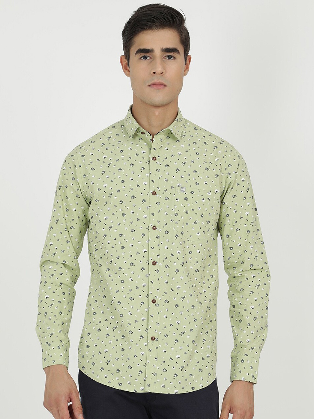 

V2 Value & Variety Men Green Printed Formal Shirt