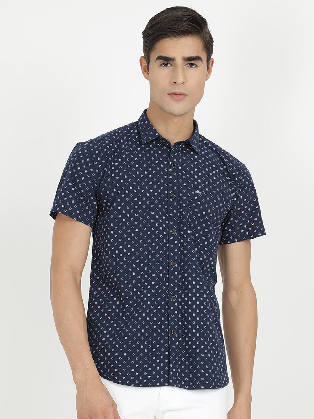 

V2 Value & Variety Men Blue Printed Casual Shirt