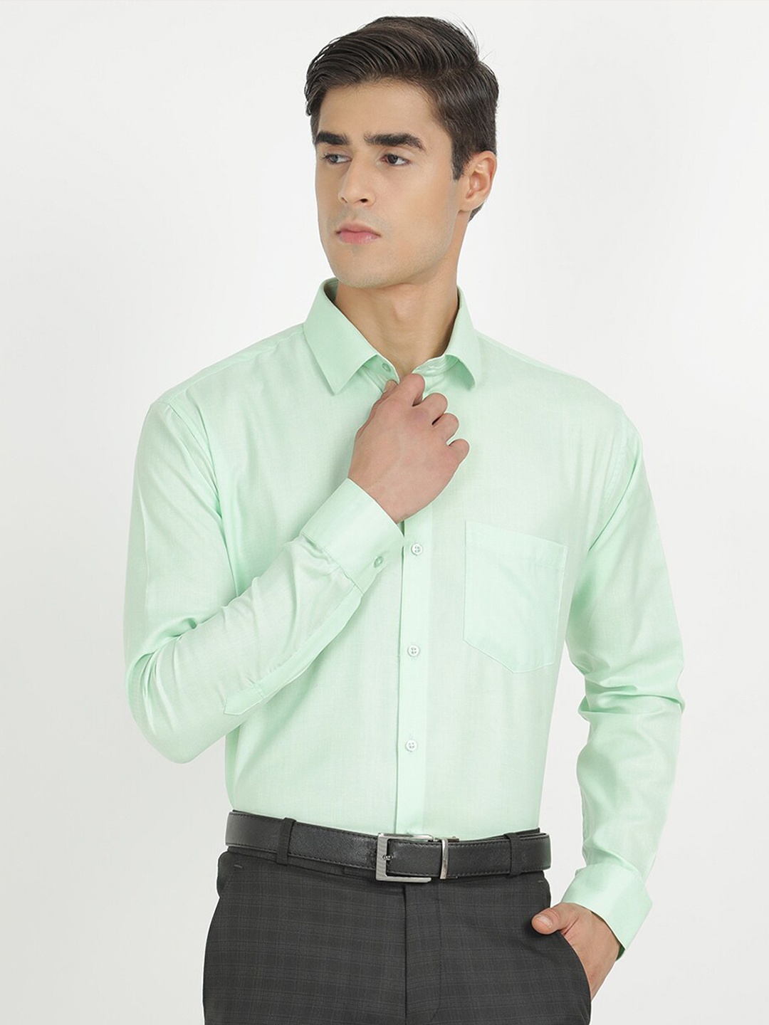 

V2 Value & Variety Men Green Formal Shirt