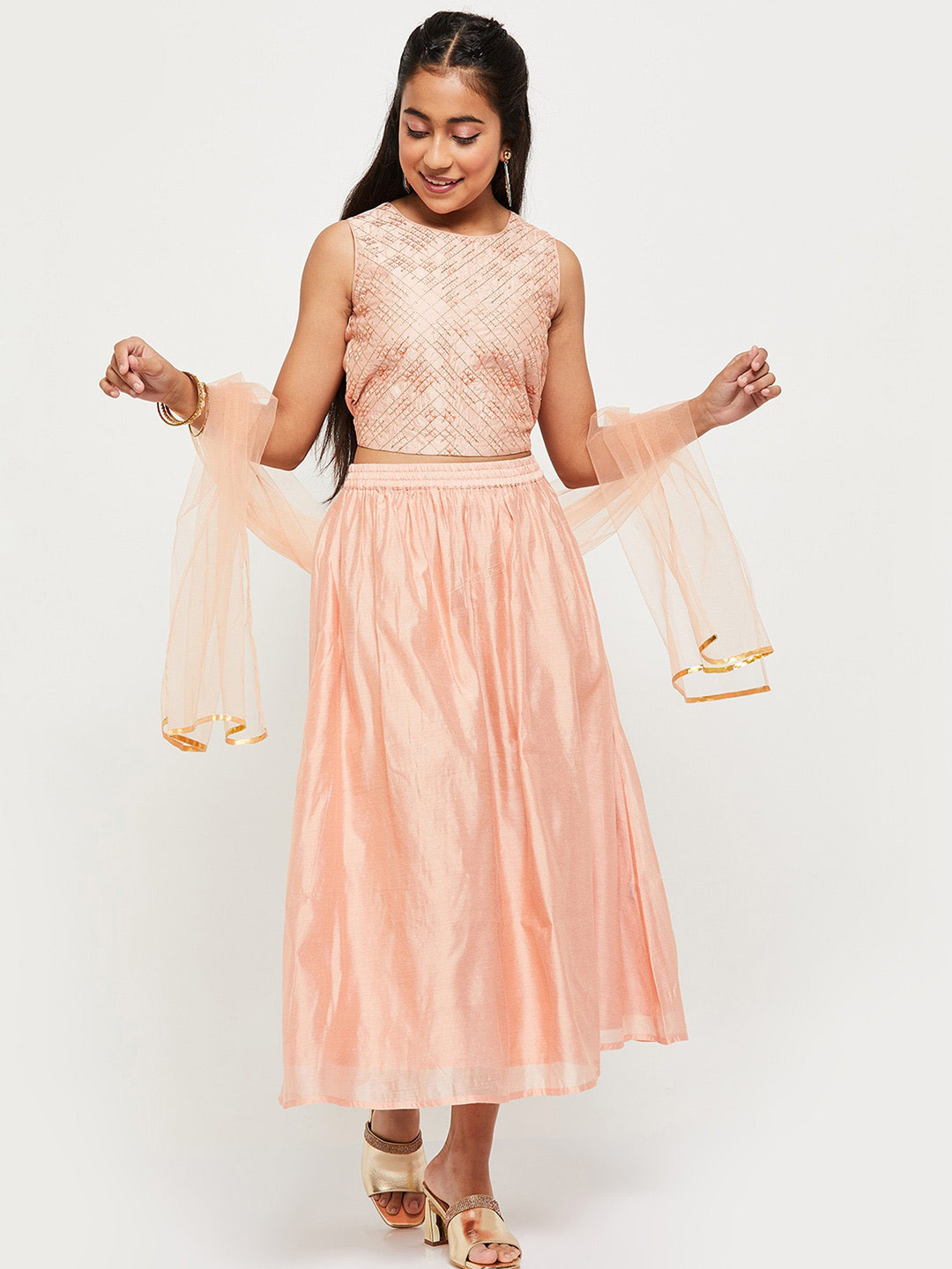 

max Girls Pink & Gold-Toned Ready to Wear Lehenga Choli With Dupatta