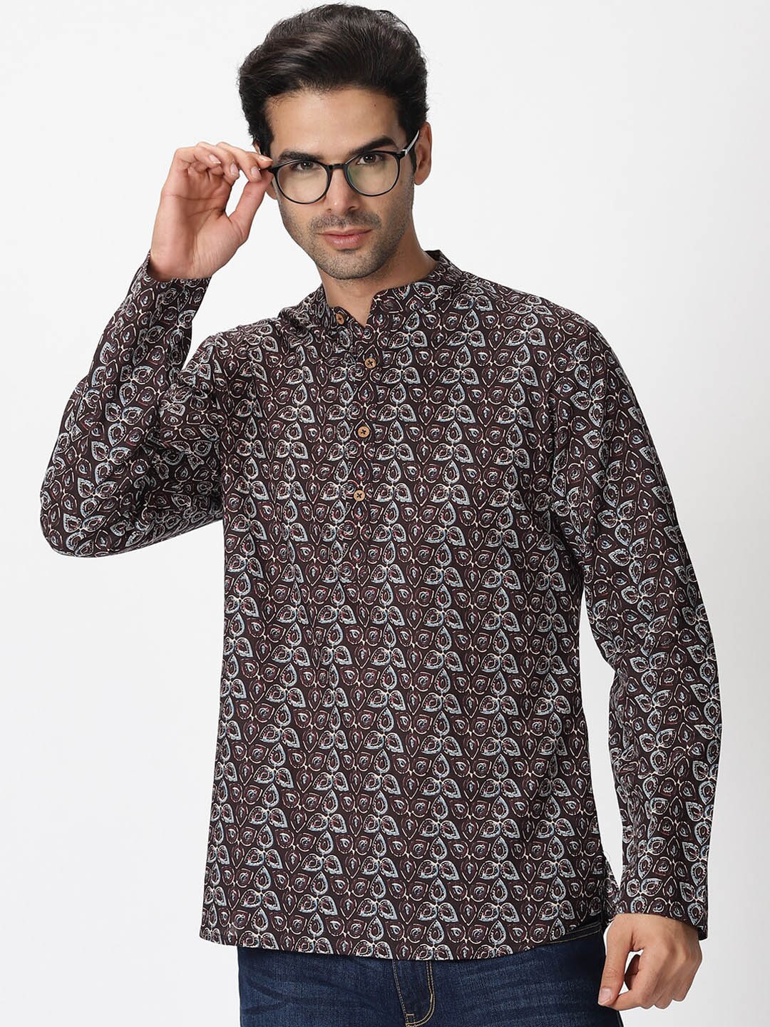 

Saffron Threads Men Black Kalamkari Printed Casual Short Kurta