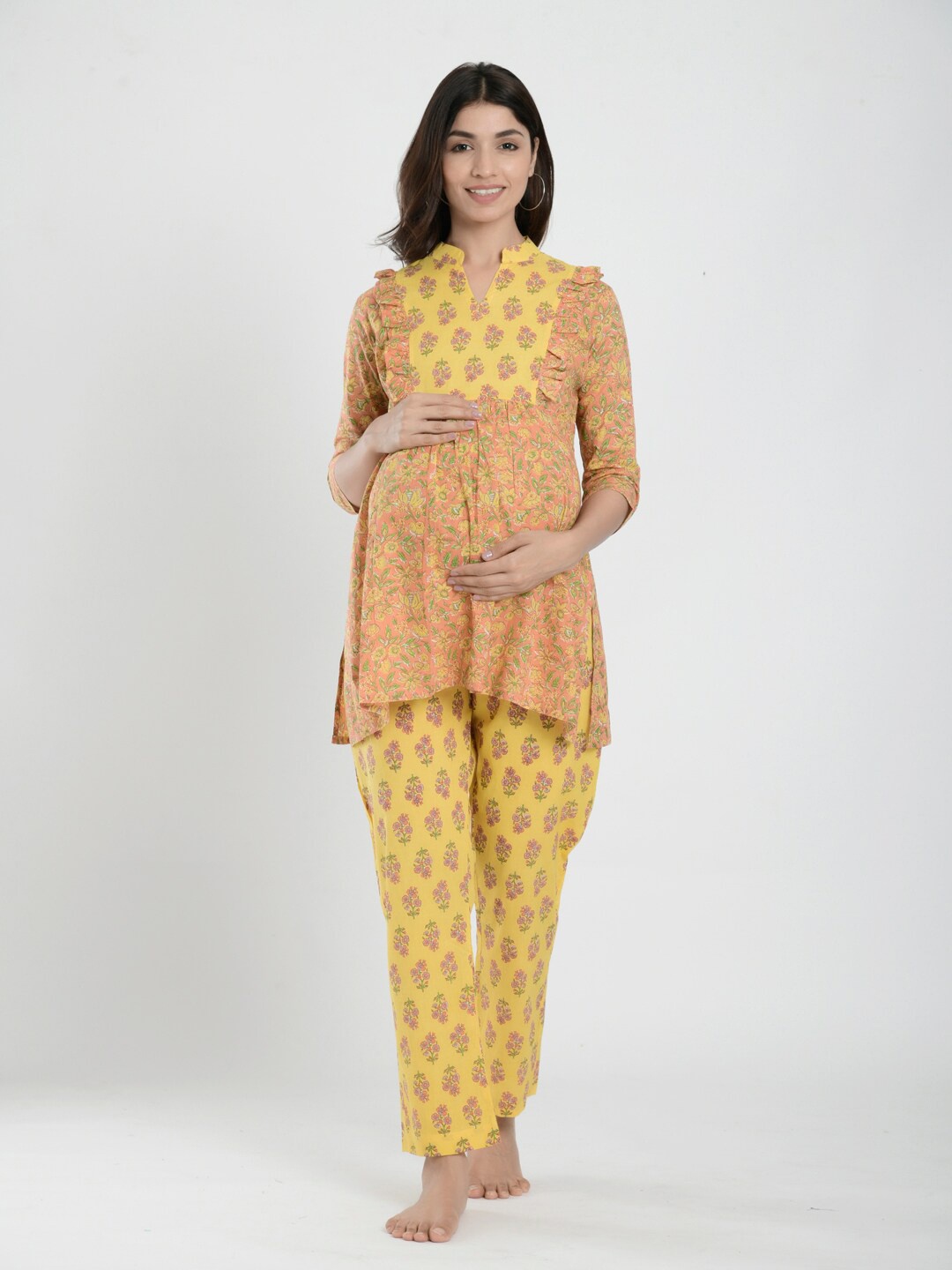 

Ikk Kudi by Seerat Floral Printed Maternity & Nursing Cotton Kurta with Pant Nightdress, Yellow