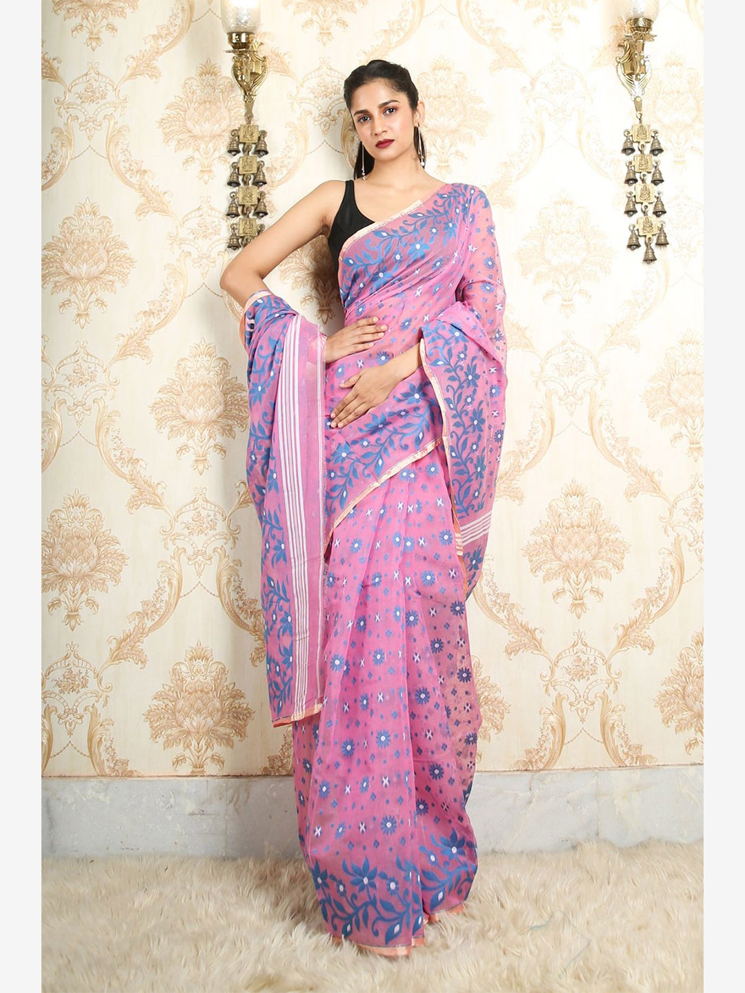 

Arhi Mauve & Blue Woven Design Silk Cotton Jamdani Saree