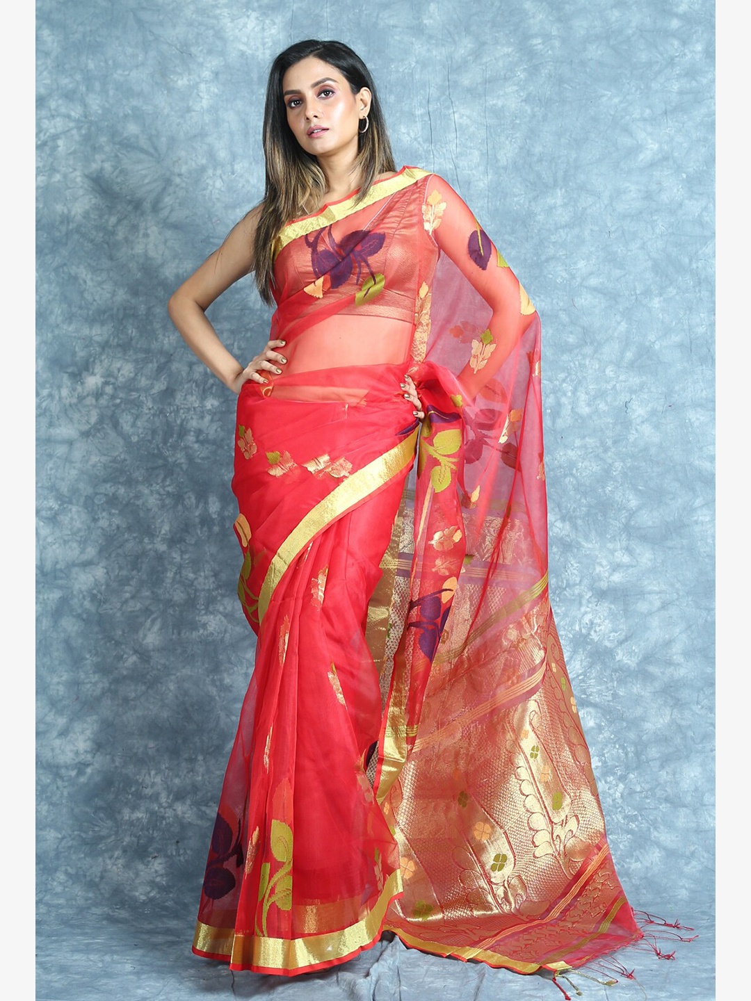 

Arhi Red & Gold-Toned Floral Zari Pure Silk Saree