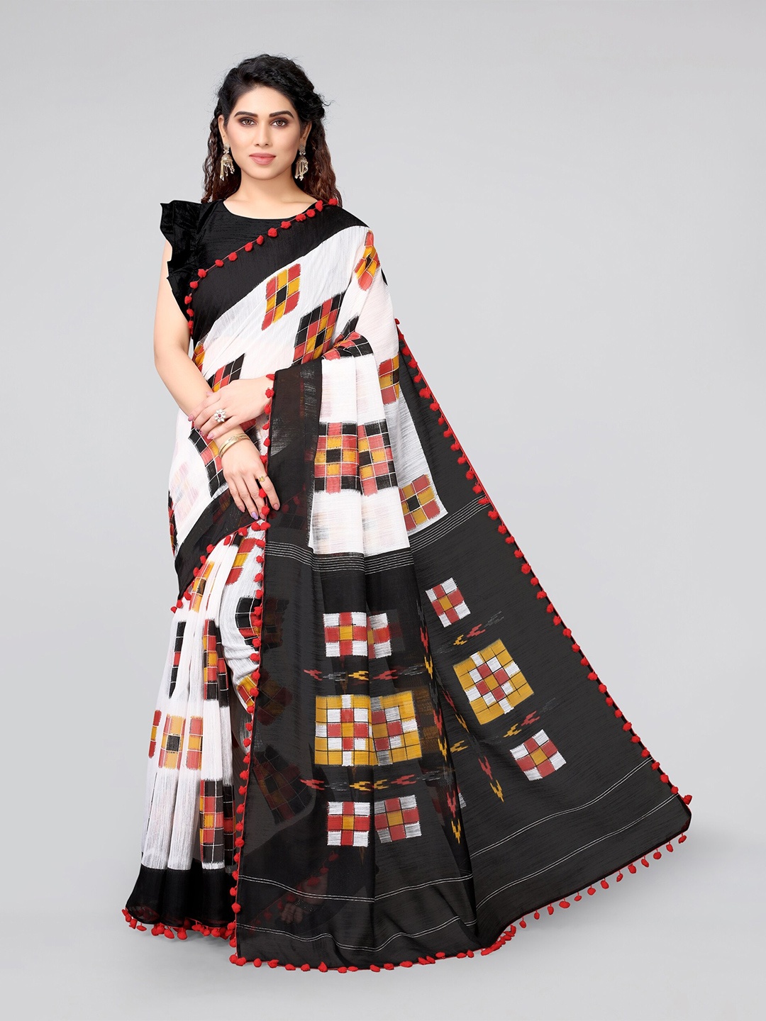

MIRCHI FASHION White And Black Geometric Print Pom Pom Border Saree