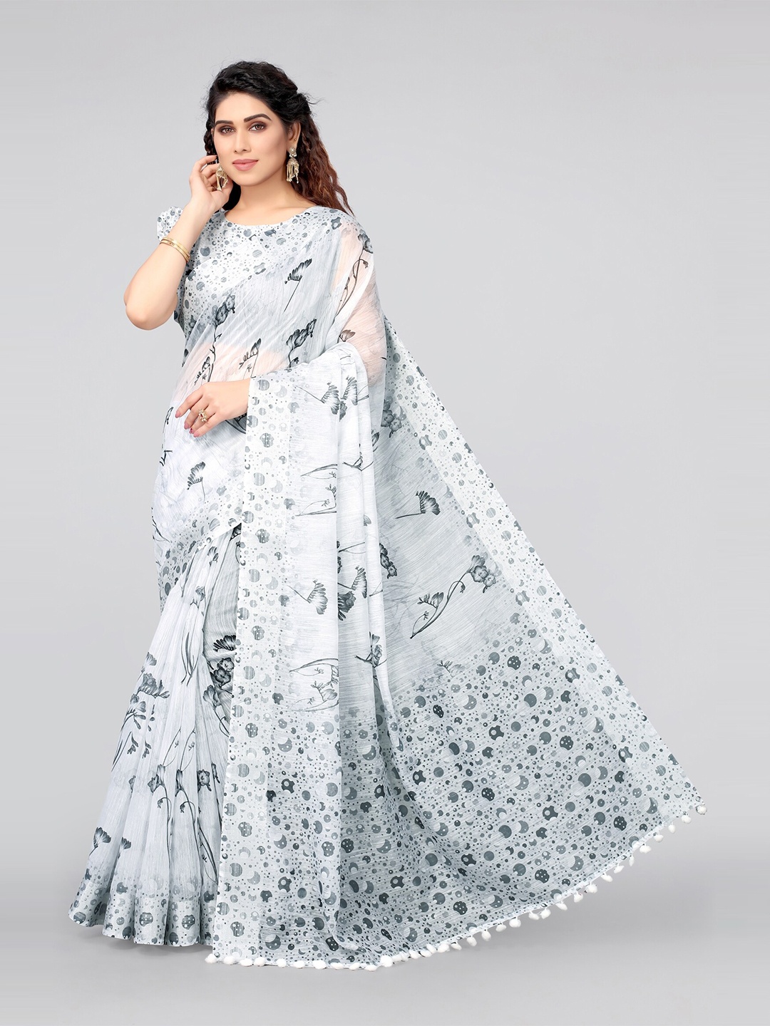 

MIRCHI FASHION Grey Floral Saree