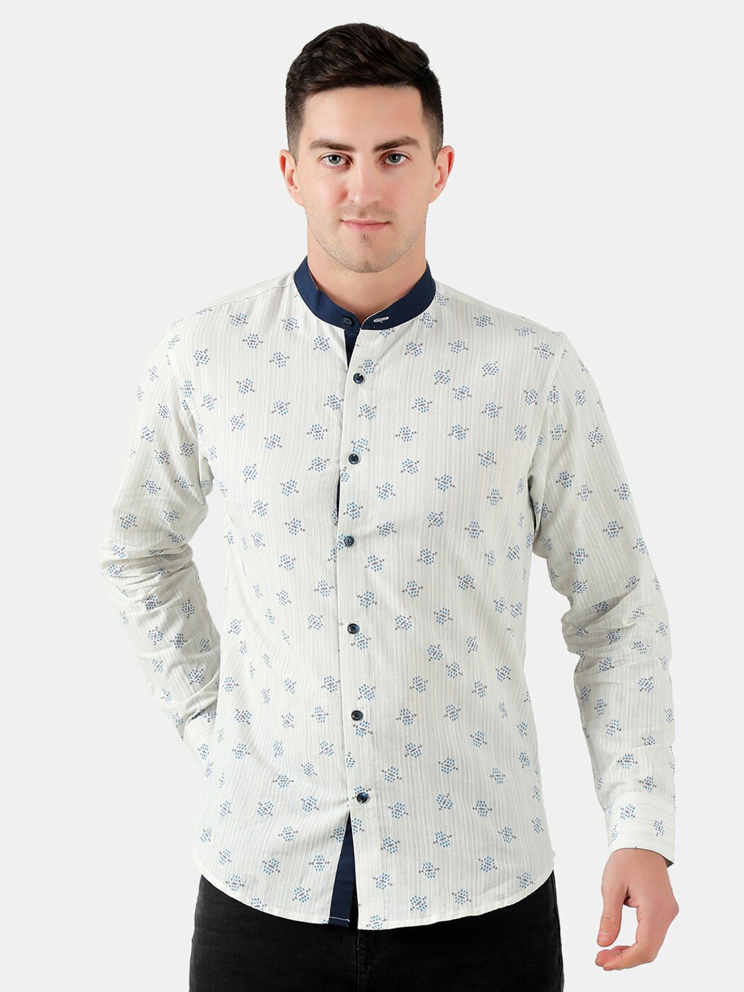 

Purple State Men Off White Slim Fit Floral Printed Casual Shirt