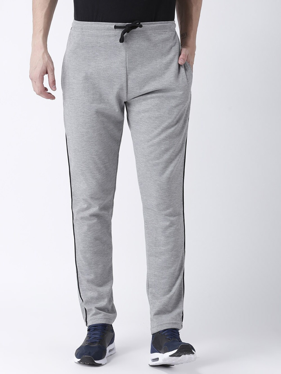 

Club York Men Grey Solid Track Pants