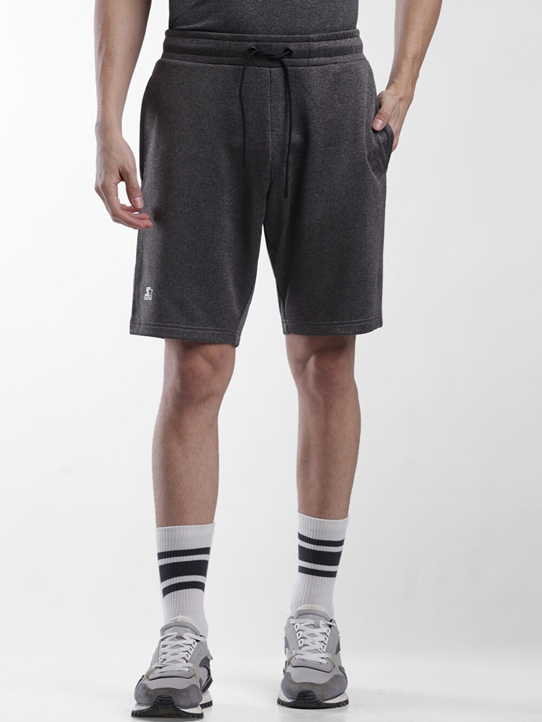 

STARTER Men Grey Solid Shorts