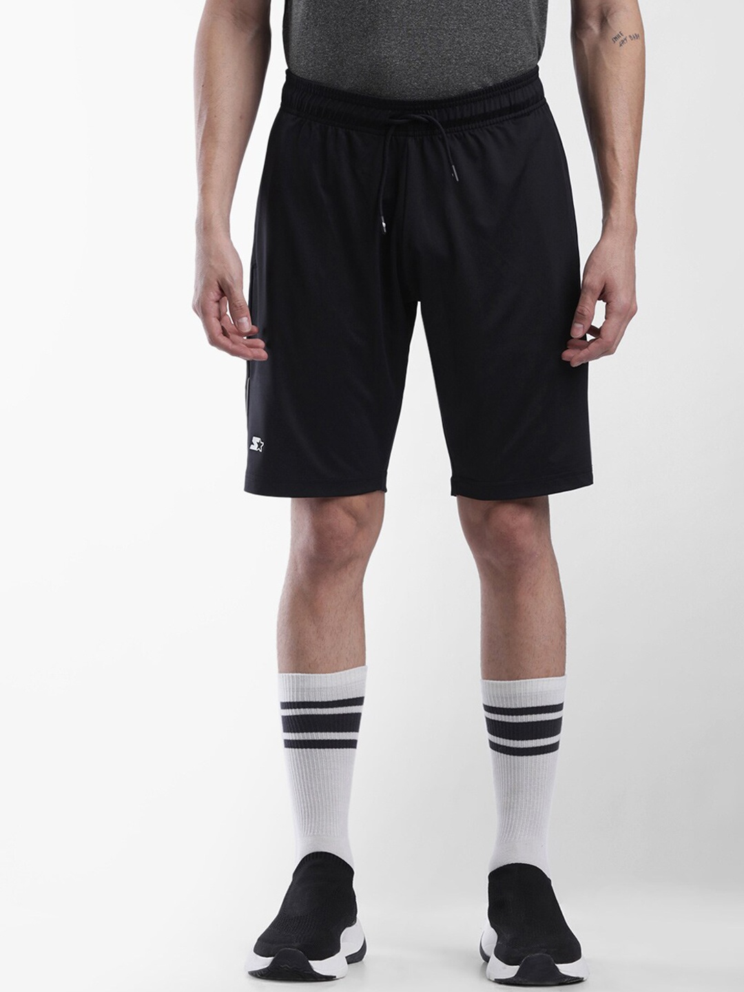 

STARTER Men Black Solid Shorts