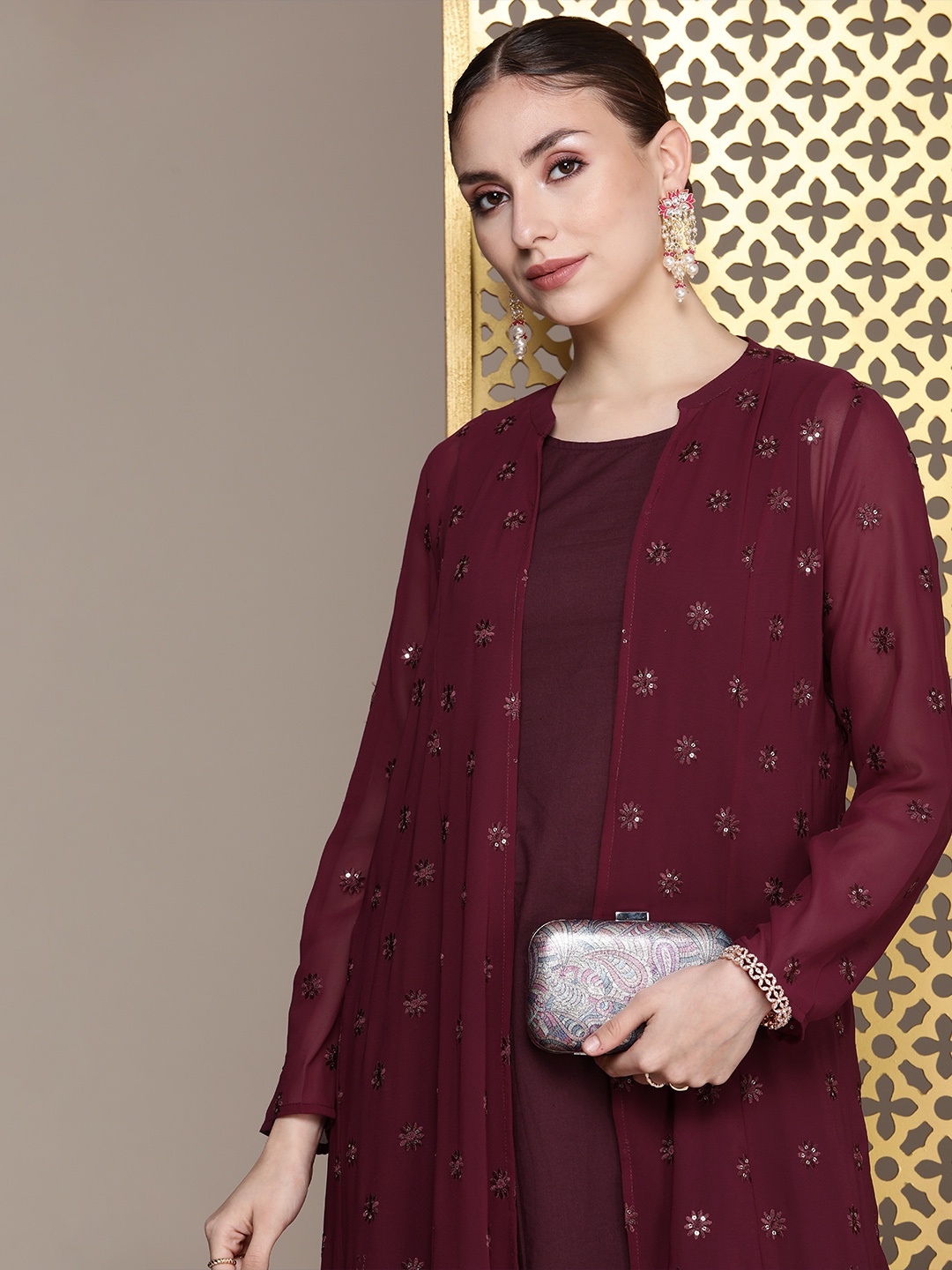 

House of Pataudi Solid Jashn Kurta With Sequinned Jacket, Burgundy